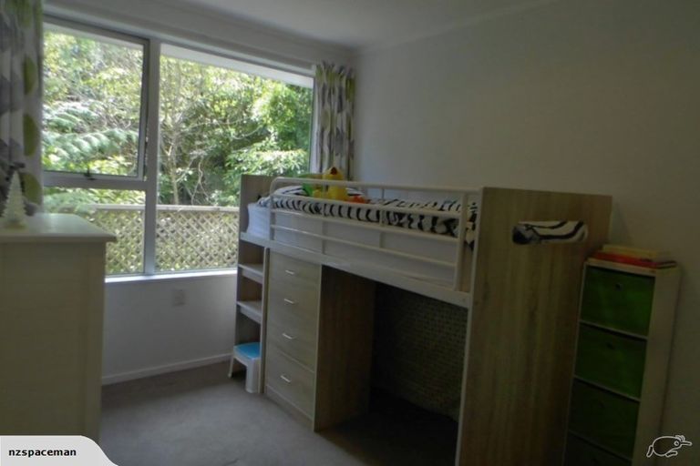 Photo of property in 4 Rokewa Way, Paparangi, Wellington, 6037