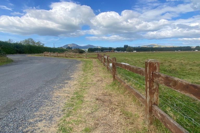 Photo of property in 323 Riccarton Road West, Mosgiel, 9092