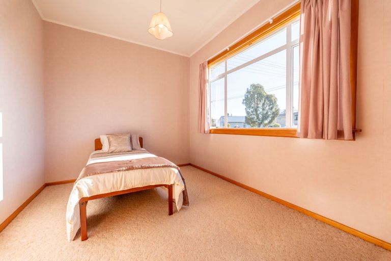 Photo of property in 33 Parsonage Road, Waimate, 7924