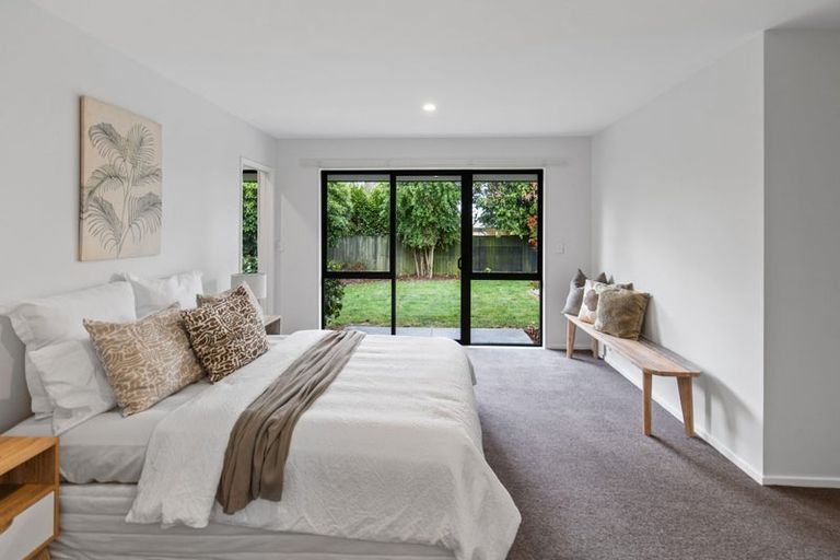 Photo of property in 15 Harrys Way, Redwood, Christchurch, 8051