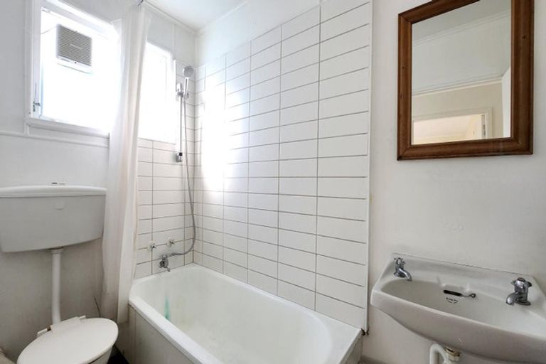 Photo of property in 22 Rochester Street, Wilton, Wellington, 6012