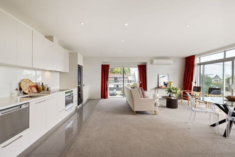 Photo of property in 26 Springfield Road, Saint Albans, Christchurch, 8014