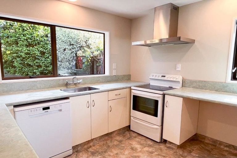 Photo of property in 9 Ilkley Place, Ilam, Christchurch, 8041