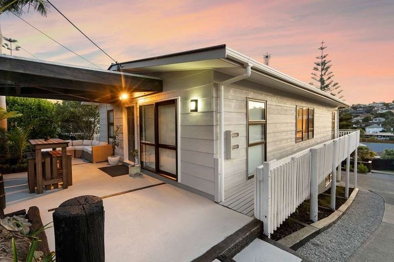 Photo of property in 239 Vipond Road, Stanmore Bay, Whangaparaoa, 0932