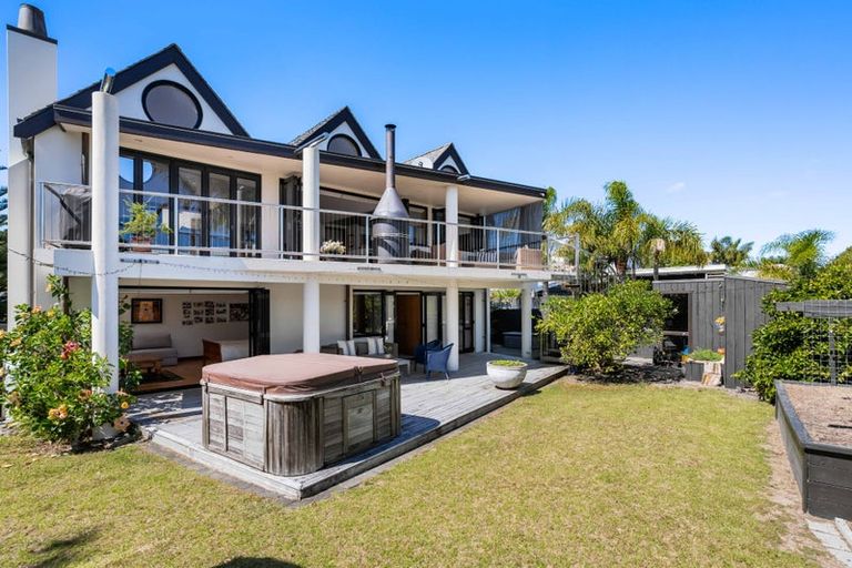 Photo of property in 6 Vista Paku, Pauanui, Hikuai, 3579