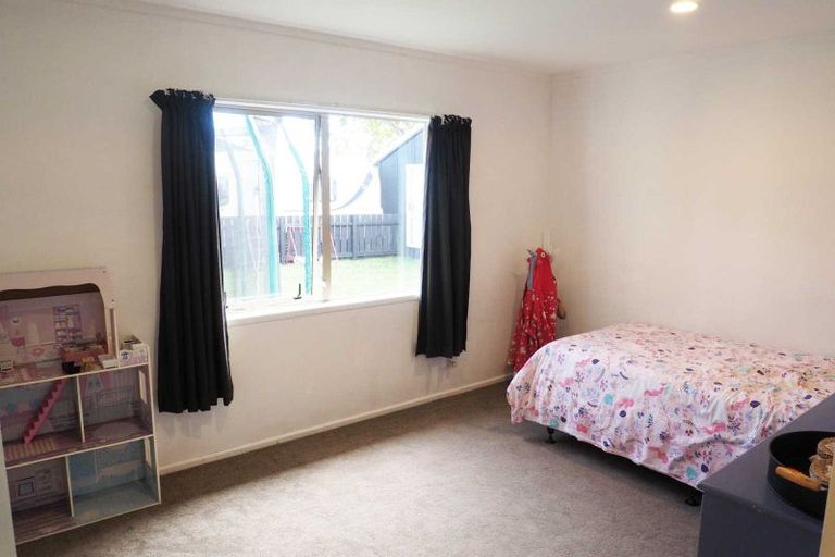 Photo of property in 50a Kitchener Road, Waiuku, 2123