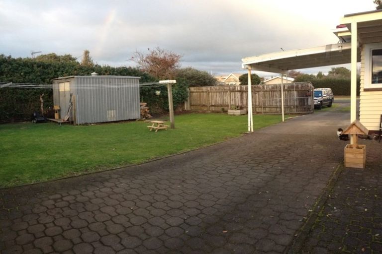 Photo of property in 5 High Street East, Waitara, 4320