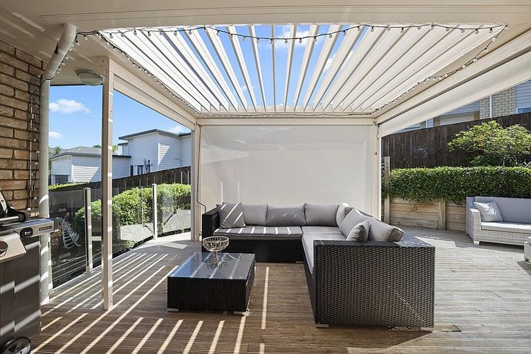 Photo of property in 17 Arthur Carwen Place, Pukekohe, 2120