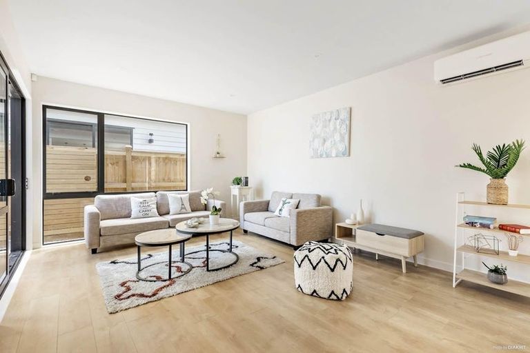 Photo of property in 2 Dorricott Avenue, Hobsonville, Auckland, 0616