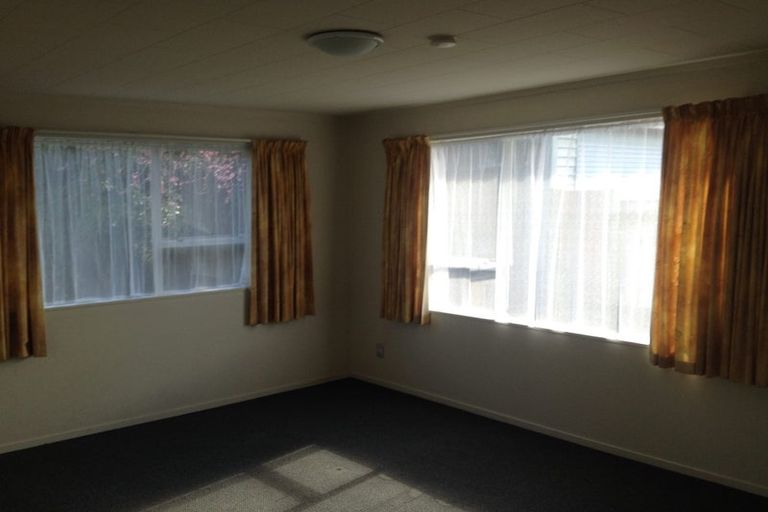 Photo of property in 1/51 Hartford Crescent, Totara Park, Upper Hutt, 5018