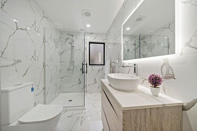 Photo of property in 11 Tawapou Close, Massey, Auckland, 0614