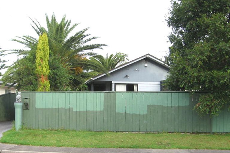 Photo of property in 307 Royal Road, Massey, Auckland, 0614