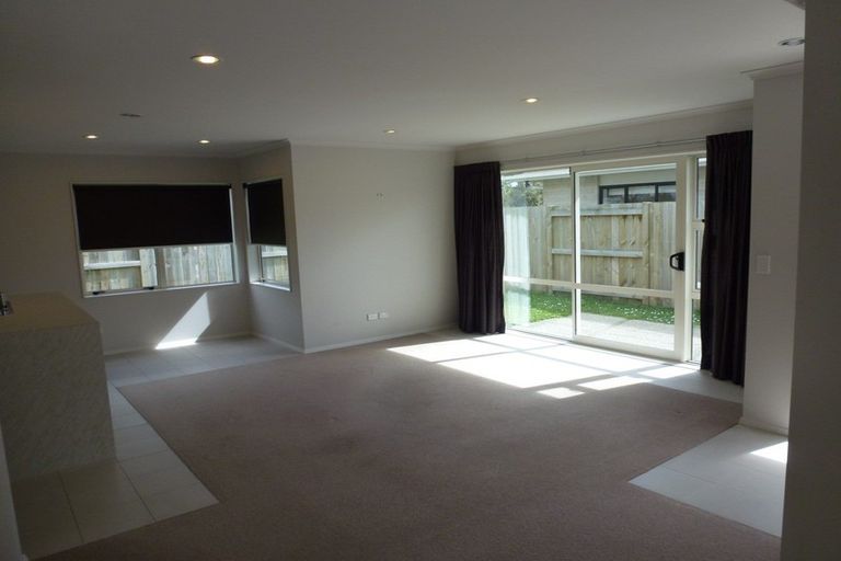 Photo of property in 12 Oxford Street, Hokowhitu, Palmerston North, 4410