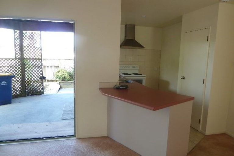 Photo of property in 72 Caribbean Drive, Unsworth Heights, Auckland, 0632