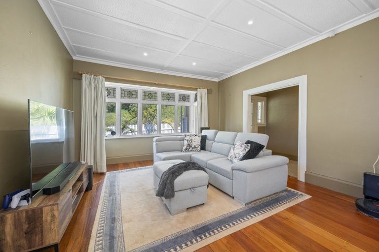 Photo of property in 53 Shakespeare Road, Bluff Hill, Napier, 4110