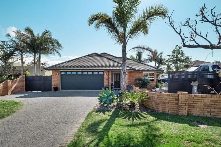 Photo of property in 42 Tuihana Drive, Papamoa Beach, Papamoa, 3118