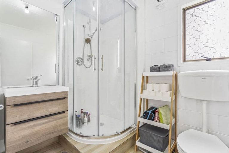 Photo of property in 16 Knightsbridge Place, Dinsdale, Hamilton, 3204