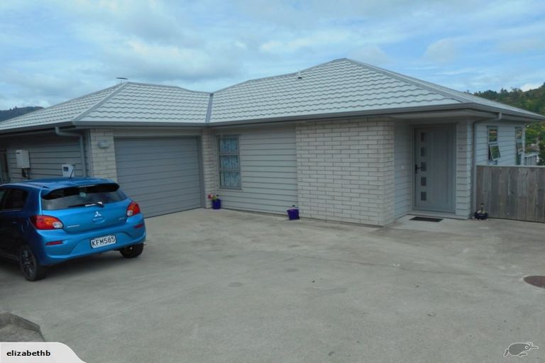 Photo of property in 32 Speldhurst Grove, Stokes Valley, Lower Hutt, 5019