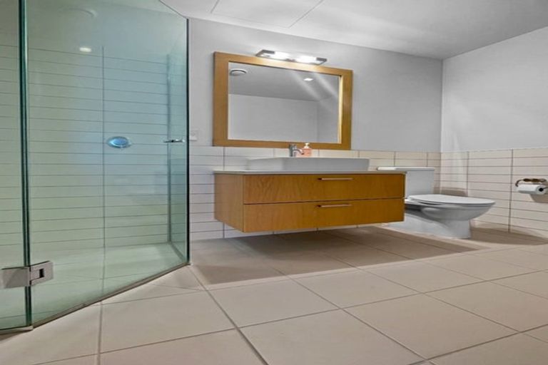 Photo of property in Chews Lane Apartments, 15d/9 Chews Lane, Wellington Central, Wellington, 6011