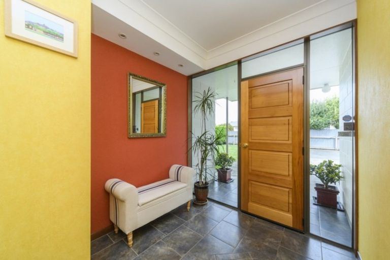 Photo of property in 76 Long Melford Road, Awapuni, Palmerston North, 4412