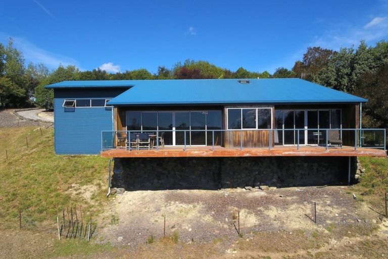 Photo of property in 98 Totara View Road, Wakefield, 7095