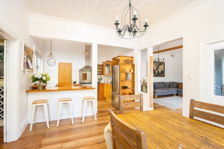 Photo of property in 160a Frankley Road, Frankleigh Park, New Plymouth, 4310