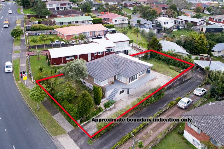 Photo of property in 91 Waimumu Road, Massey, Auckland, 0614