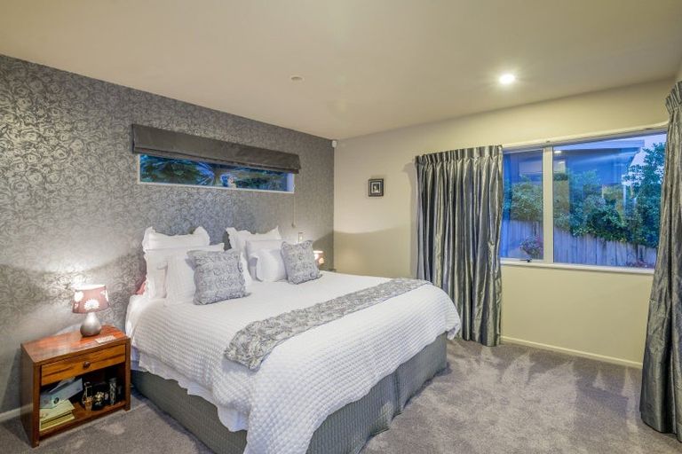 Photo of property in 14 Charlotte Way, Raumati South, Paraparaumu, 5032