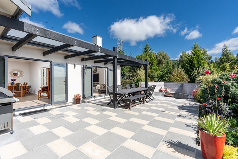 Photo of property in 138 Mckendry Road, Woodside, Outram, 9074