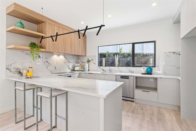 Photo of property in 33d Roseberry Avenue, Birkenhead, Auckland, 0626