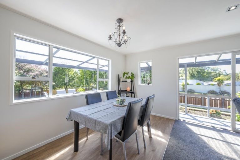 Photo of property in 49 Queens Avenue, Waikuku Beach, 7402