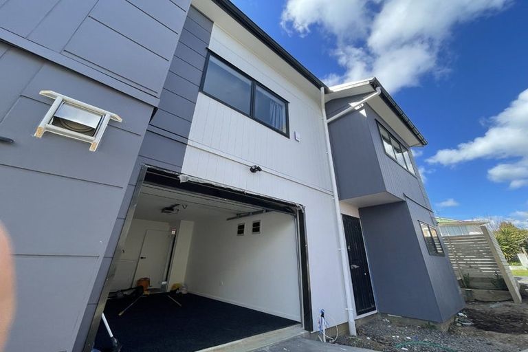 Photo of property in 12a Sea Spray Drive, Bucklands Beach, Auckland, 2012