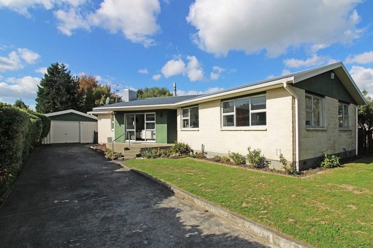 Photo of property in 78 Victoria Street, Carterton, 5713