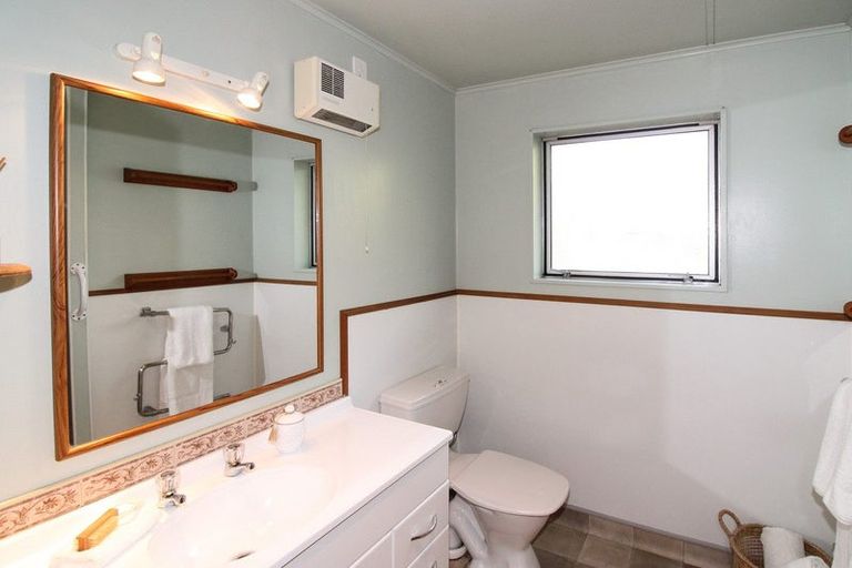 Photo of property in 78 Victoria Street, Carterton, 5713