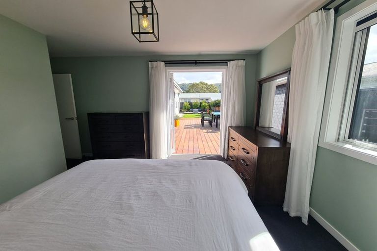 Photo of property in 21 Foster Street, Taita, Lower Hutt, 5011