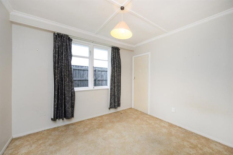 Photo of property in 32 Follett Street, Marton, 4710