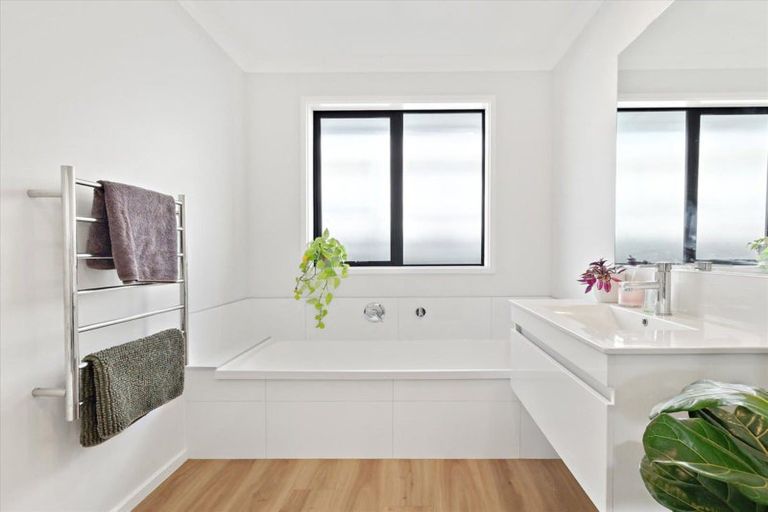 Photo of property in 2a No 2 Road, Te Puke, 3119