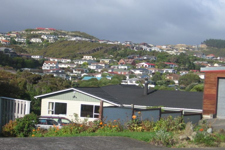 Photo of property in 5 Ayr Place, Papakowhai, Porirua, 5024