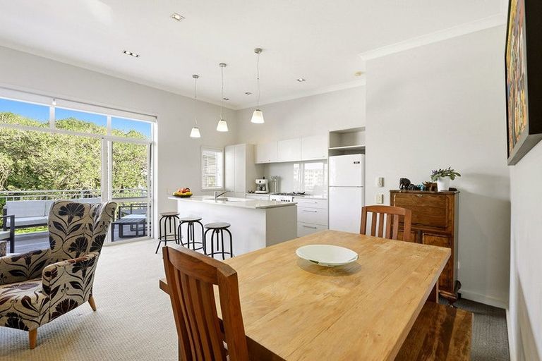 Photo of property in 12 Parkside Drive, Orewa, 0931