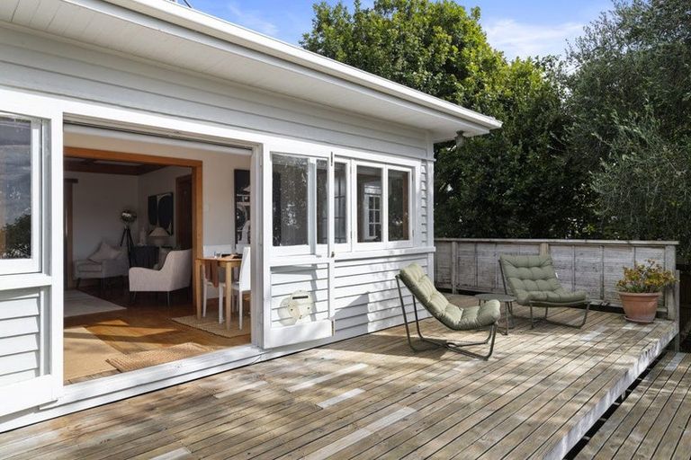 Photo of property in 245a Victoria Street West, Pukekohe, 2120