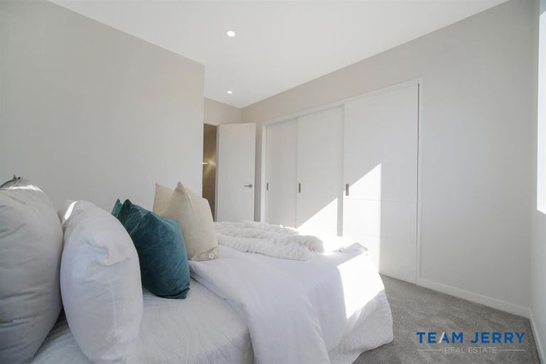 Photo of property in 5 Tieke Lane, Kenepuru, Porirua, 5022