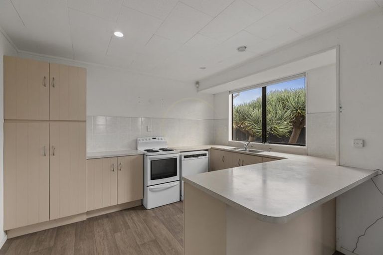 Photo of property in 18 Justamere Place, Weymouth, Auckland, 2103