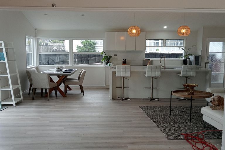 Photo of property in 57 Lawrence Crescent, Hillpark, Auckland, 2102