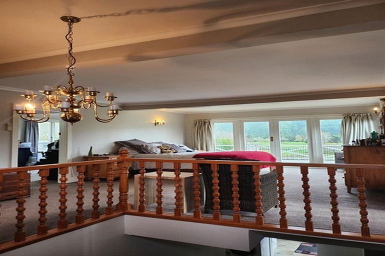 Photo of property in 25 Golf Road, Heretaunga, Upper Hutt, 5018