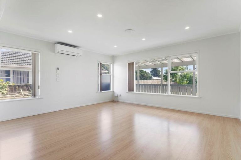 Photo of property in 14 Vickerman Street, Otara, Auckland, 2023