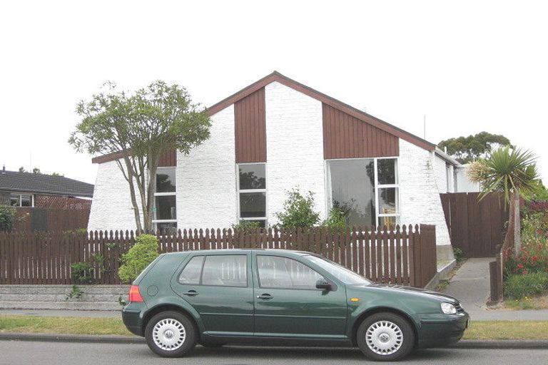 Photo of property in 1/8 Ashwood Street, Parklands, Christchurch, 8083