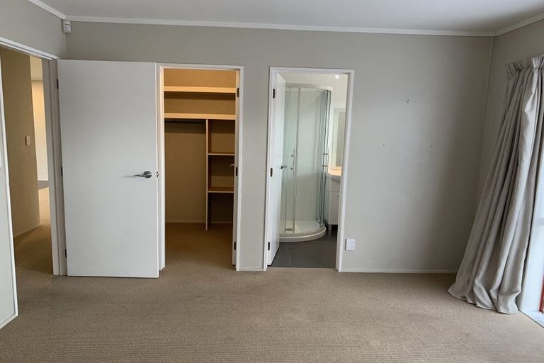 Photo of property in 14 Kilkenny Place, Fitzherbert, Palmerston North, 4410