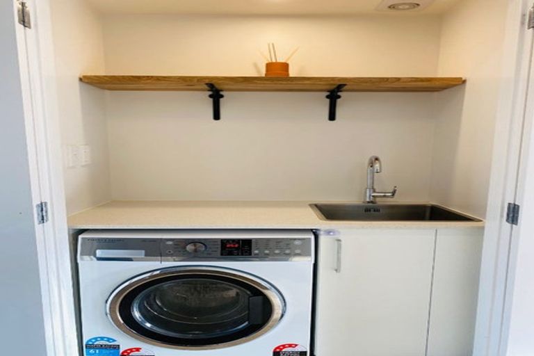 Photo of property in 41 Gecko Road, Hobsonville, Auckland, 0616