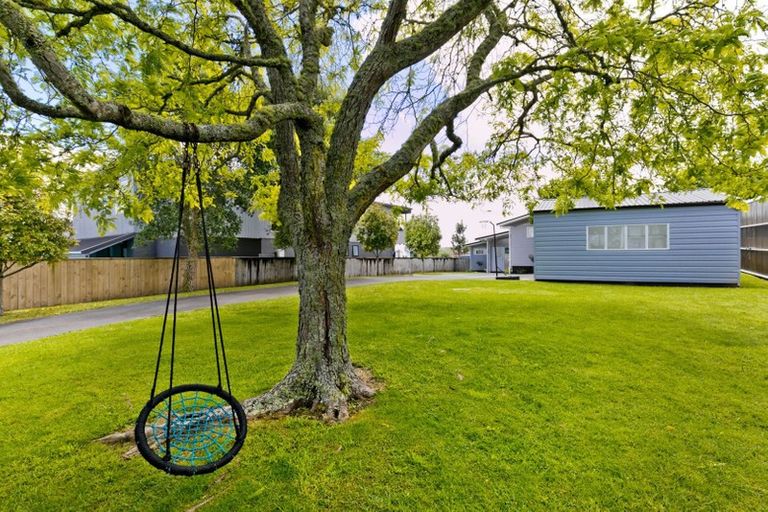 Photo of property in 8 Isobel Road, Greenhithe, Auckland, 0632