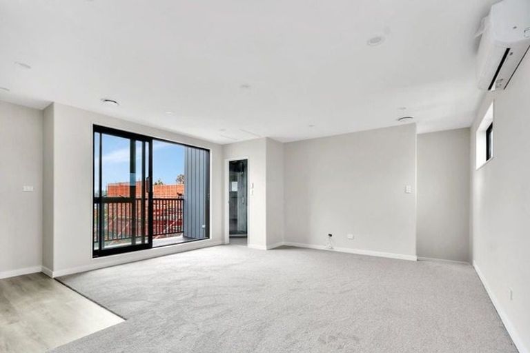 Photo of property in 24a Clayden Shuttleworth Street, Papakura, 2110